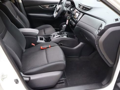 Used 2017 Nissan Rogue S FWD image 15