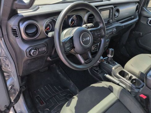 Used 2019 Jeep Wrangler Unlimited Sport AWD/4WD image 2