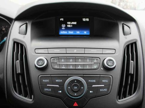 Used 2018 Ford Focus SE image 20