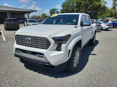 Used 2025 Toyota Tacoma Limited AWD/4WD image 14