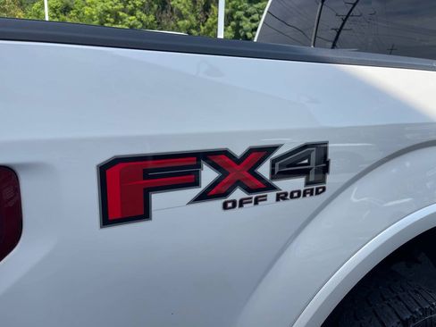 Used 2016 Ford F150 Platinum w/ Equipment Group 701A Luxury AWD/4WD image 15