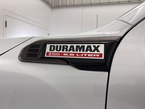 Used 2024 GMC Sierra 2500 AT4X image 19