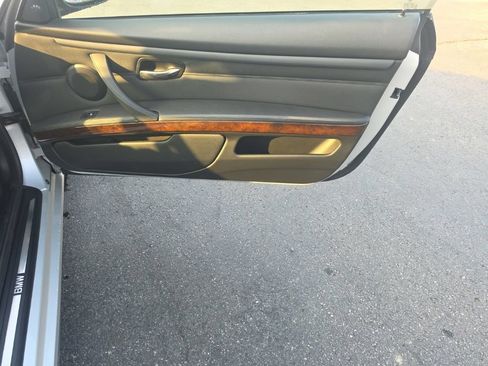 Used 2008 BMW 335i Convertible RWD image 25