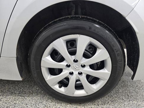 Used 2023 Toyota Corolla LE FWD image 32