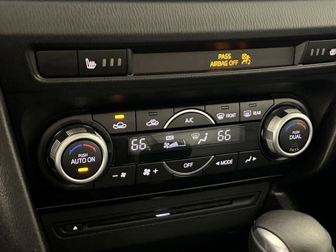 Used 2016 MAZDA MAZDA3 i Grand Touring image 21