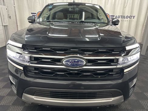Used 2023 Ford Expedition Max Limited AWD/4WD image 3