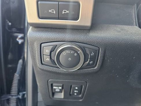 Used 2020 Ford F150 Platinum w/ Technology Package AWD/4WD image 17