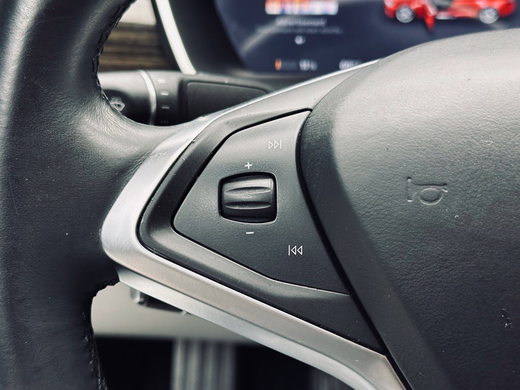 Used 2015 Tesla Model S 70D AWD/4WD image 29