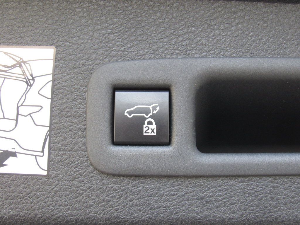 Certified 2023 Toyota Sienna XLE w/ XLE Plus Package AWD/4WD image 26