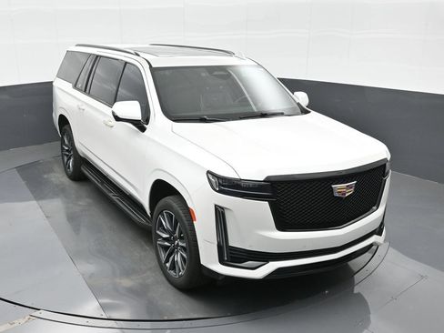 Used 2021 Cadillac Escalade ESV Sport RWD image 32