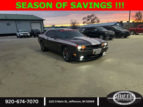 Used 2014 Dodge Challenger SRT8 image 5