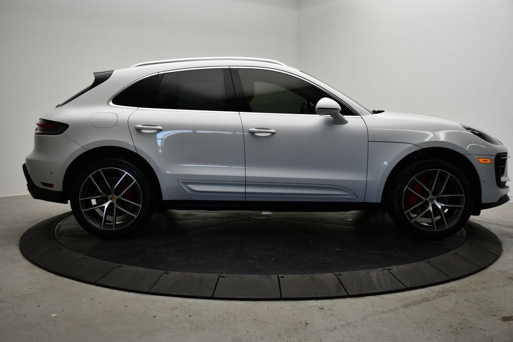 Certified 2023 Porsche Macan S AWD/4WD image 8