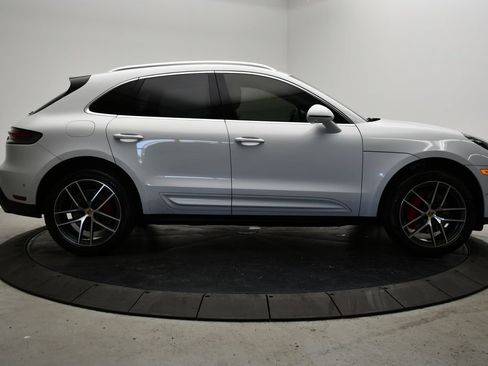 Certified 2023 Porsche Macan S AWD/4WD image 8