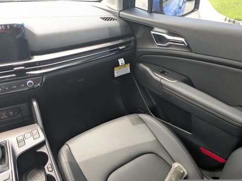 New 2026 Kia Sportage SX FWD image 16