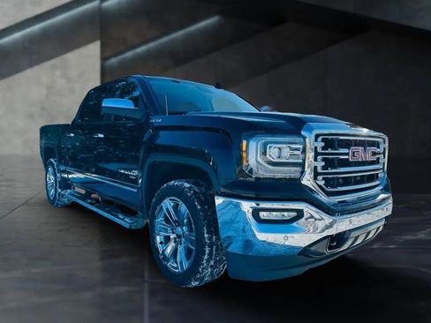 Used 2018 GMC Sierra 1500 SLT image 3
