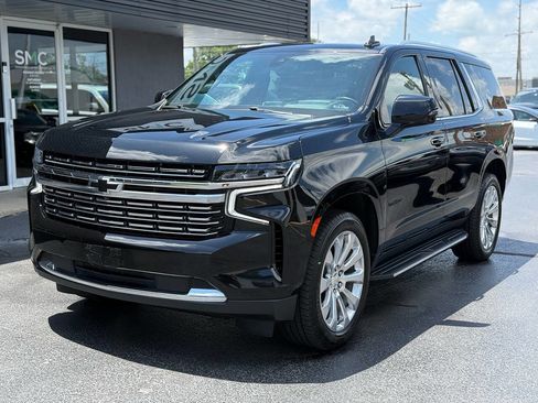 Used 2021 Chevrolet Tahoe Premier w/ Premium Package AWD/4WD image 4