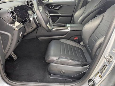 Used 2024 Mercedes-Benz GLC 300 4MATIC image 17
