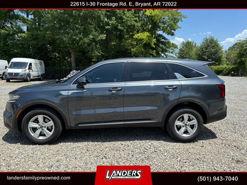 Used 2021 Kia Sorento LX AWD/4WD image 1