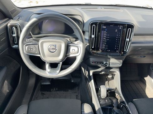 Certified 2023 Volvo XC40 Recharge Ultimate image 26