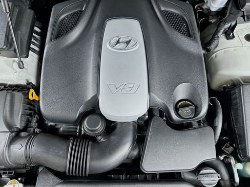 Used 2012 Hyundai Genesis 4.6 RWD image 33