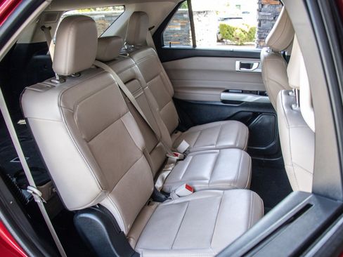 Used 2023 Ford Explorer Limited image 23