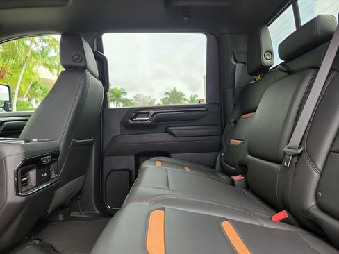 Used 2024 GMC Sierra 3500 AT4 w/ AT4 Preferred Package AWD/4WD image 12