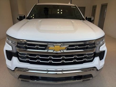 New 2026 Chevrolet Silverado 1500 LTZ w/ LTZ Premium Package AWD/4WD image 2