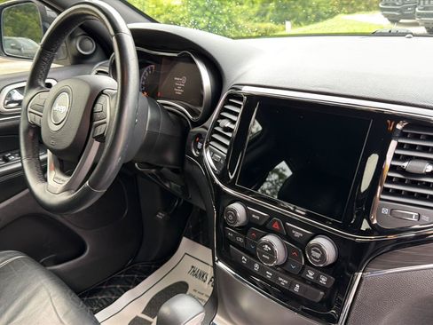 Used 2019 Jeep Grand Cherokee Limited AWD/4WD image 42