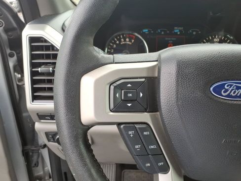 Used 2019 Ford F150 Lariat RWD image 9