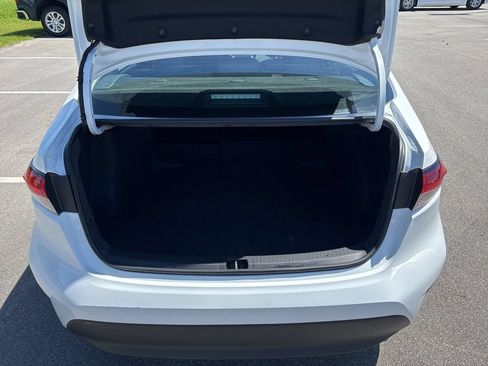 Used 2026 Toyota Corolla LE FWD image 12
