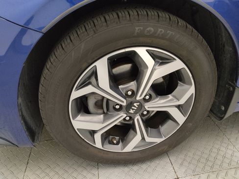 Used 2019 Kia Forte LXS FWD image 31