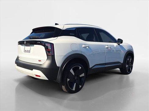 New 2026 Nissan Kicks SR FWD image 5