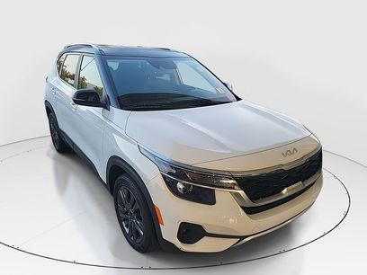 Used 2023 Kia Seltos S w/ Navigation Package