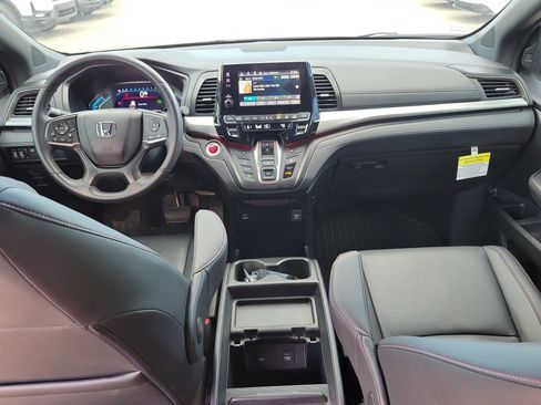 Certified 2024 Honda Odyssey Sport image 19