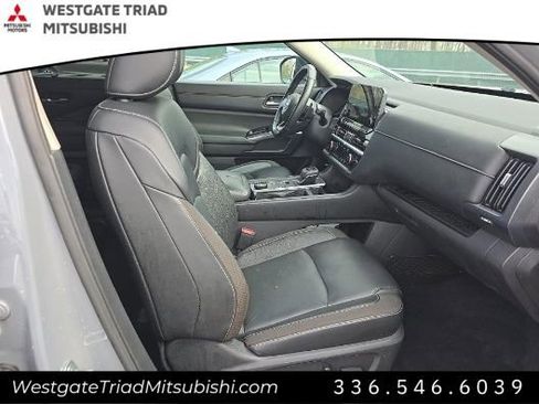 Used 2022 Nissan Pathfinder SL w/ Cargo Package image 11