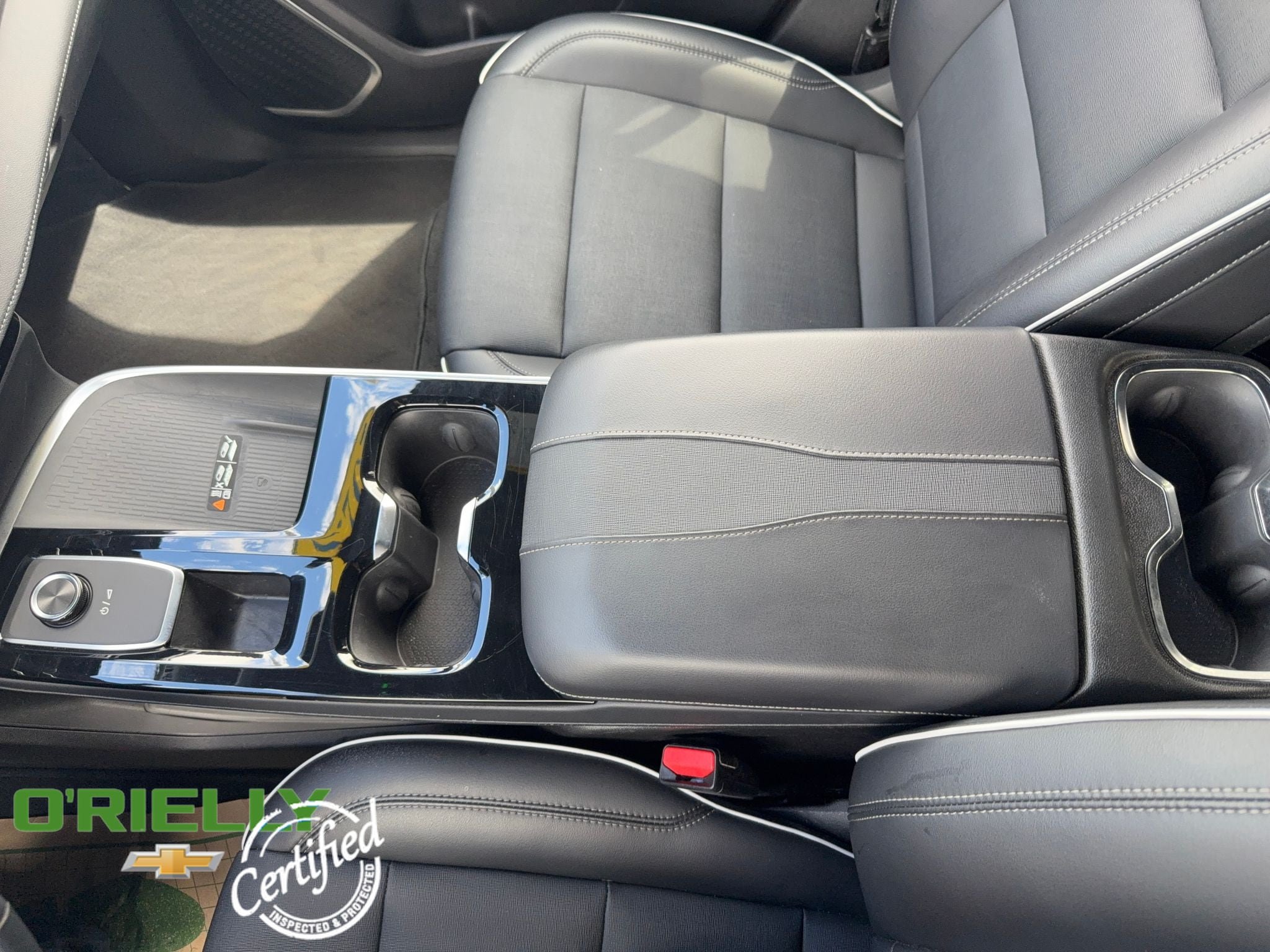 Used 2025 Buick Enclave Preferred AWD/4WD image 22