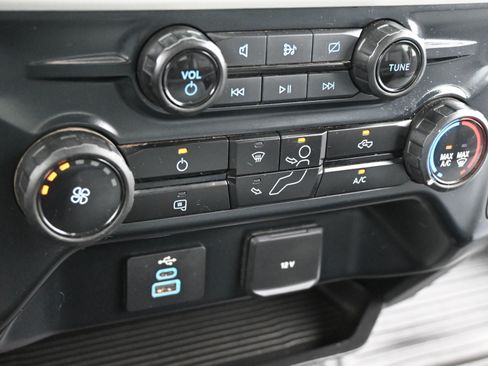 Used 2023 Ford F250 XL w/ 360-Degree Camera Package AWD/4WD image 19