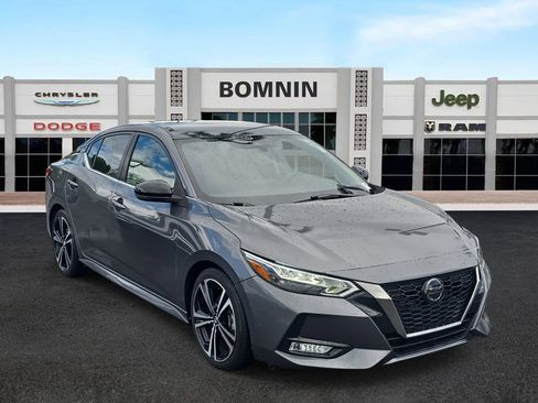 Used 2021 Nissan Sentra SR image 2
