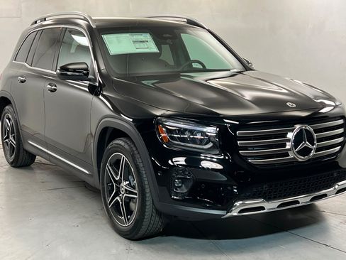 New 2026 Mercedes-Benz GLB 250 4MATIC image 7