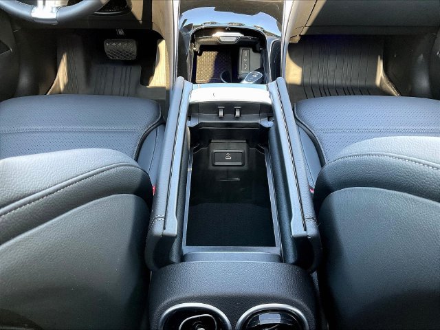 Used 2026 Mercedes-Benz GLC 300 4MATIC image 18