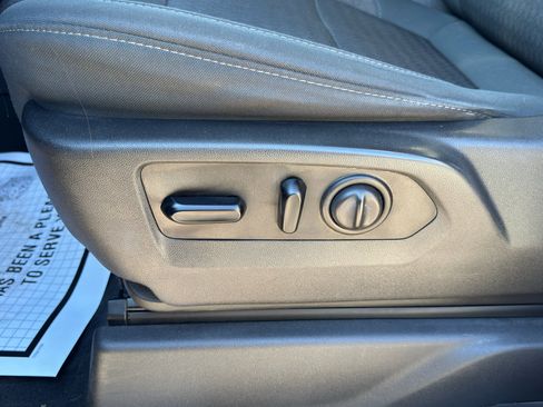 Used 2019 Chevrolet Silverado 1500 LT Trail Boss image 20