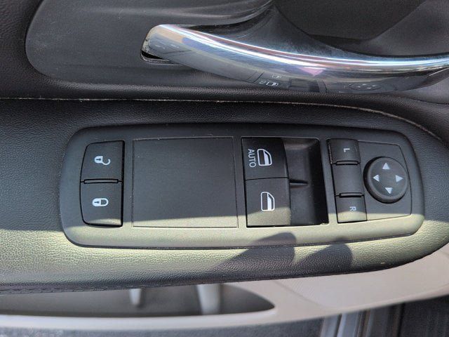 Used 2016 Dodge Grand Caravan SE w/ Quick Order Package 29E SE FWD image 14