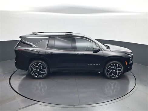 Certified 2025 Chevrolet Traverse High Country w/ LPO, Floor Liner Package image 17