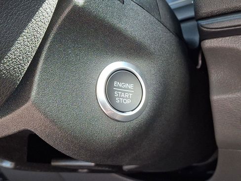 New 2026 Ford Transit 250 148 Medium Roof w/ Load Area Protection Package image 17