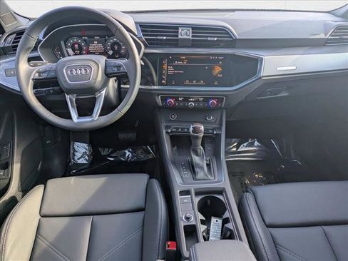 New 2025 Audi Q3 2.0T Premium image 16