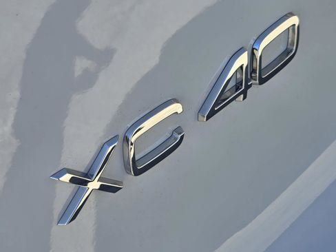Used 2026 Volvo XC40 B5 Plus w/ Protection Package Premier image 30