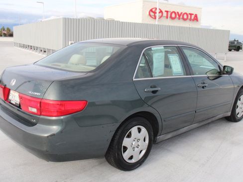 Used 2005 Honda Accord LX image 3