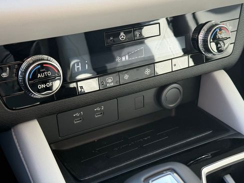 New 2026 Mitsubishi Outlander SE AWD/4WD image 16