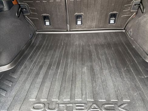 Used 2019 Subaru Outback 3.6R Touring w/ Popular Package #3A image 17