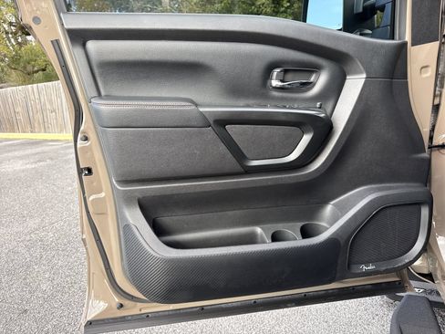 Used 2024 Nissan Titan PRO-4X AWD/4WD image 14